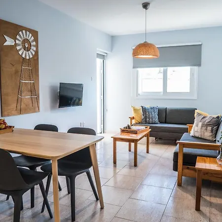 Anemomylos Apartment